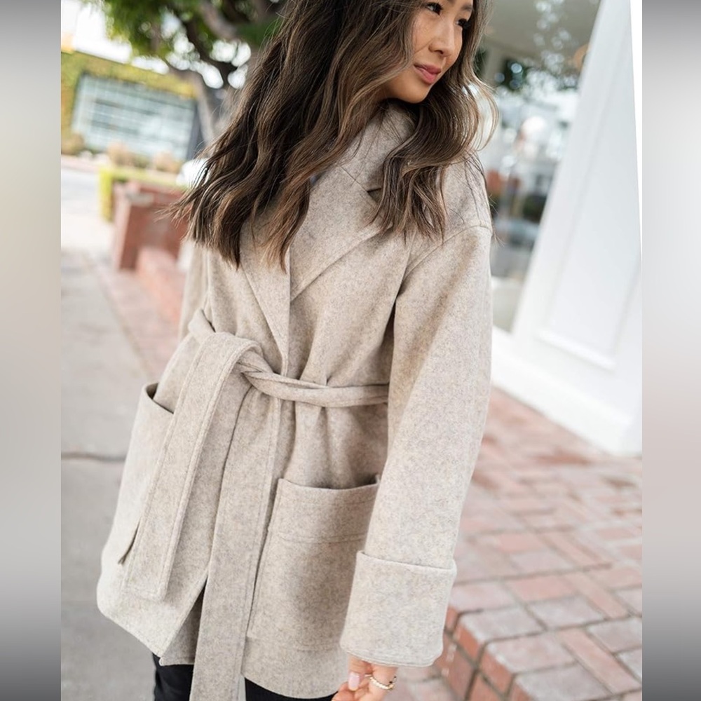 Stylish Belted Coat in Heather Sand